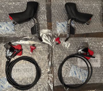 Sram RED eTap AXS Shift-Brake System Drivetrain & Pedals usato