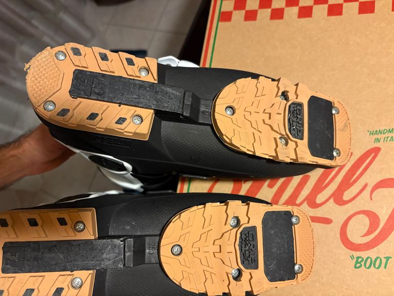 Used Full Tilt Ski Boots T25.5 2023 bike — image 4 of 5