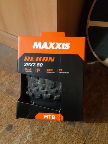 Used 2025 Maxxis Rekon+ 29x2.80 bike — image 4 of 4