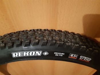 Used 2025 Maxxis Rekon+ 29x2.80 bike — image 2 of 4