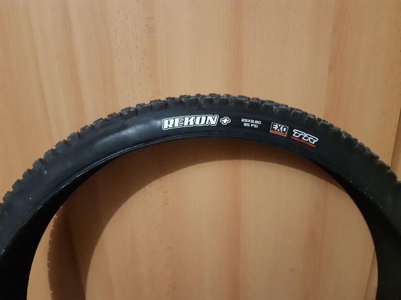 Used 2025 Maxxis Rekon+ 29x2.80 Tyres & Tubes