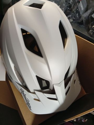 Used Troy Lee Designs Casco Enduro MTB Flowline Orbit MIPS Bianco XL/XXL bike — image 3 of 15