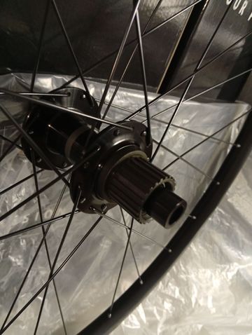 Used Mavic Ruota Post MTB & E-bike 29 Boost 12x148 Microspline bike — image 2 of 9