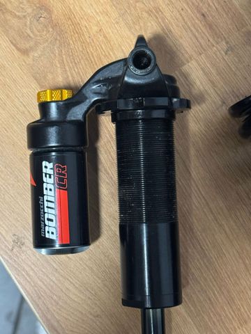 2021 Marzocchi Bomber CR Rear Shock bike d'occasion — image 4 sur 8