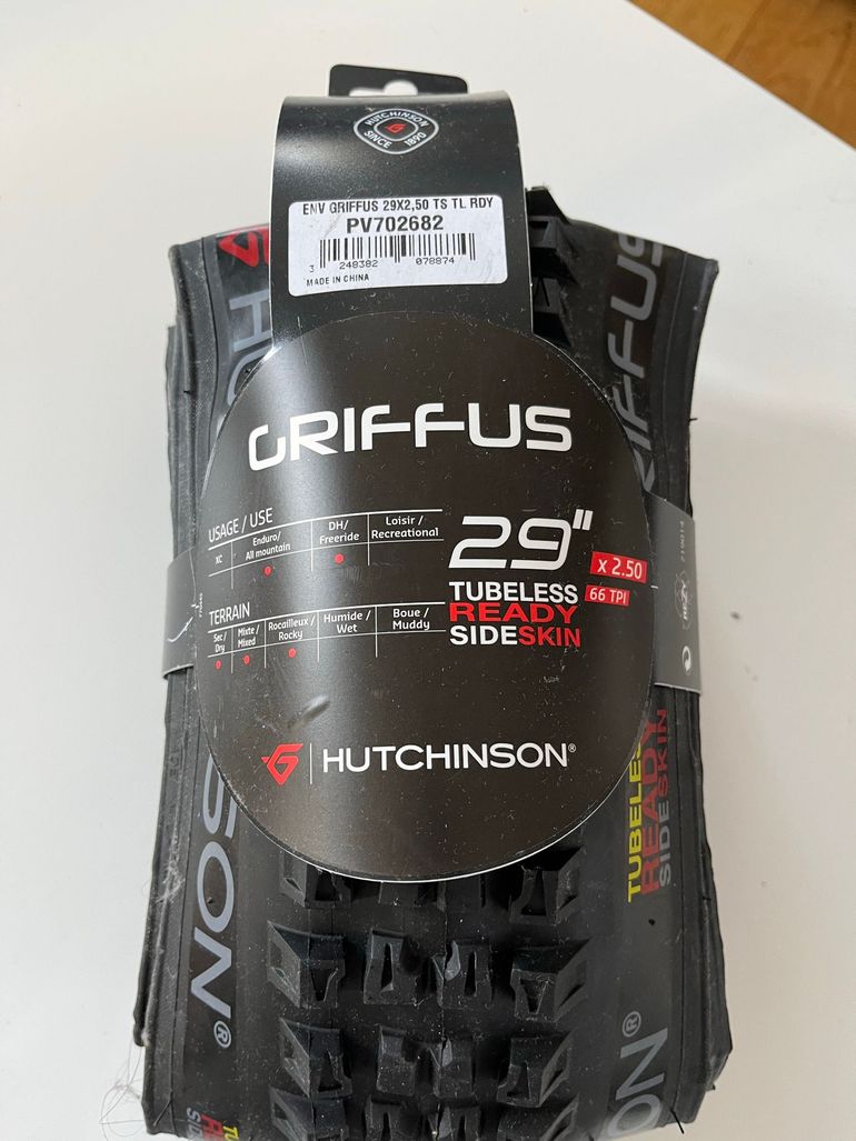 Used Hutchinson Griffus 2.5 MTB Tire bike — image 2 of 3