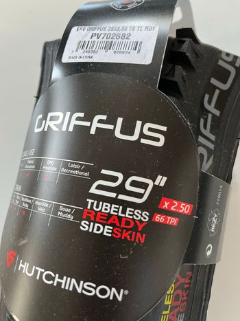 Used Hutchinson Griffus 2.5 MTB Tire bike — image 3 of 3