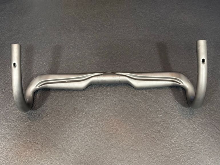 Used Cervelo HB13 Carbon Handlebar 440mm bike — image 3 of 4