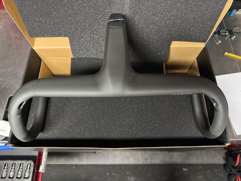 2025 EXS Aerover Integrated Handlebar Cockpit usato