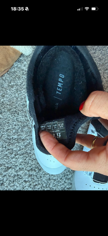 Used 2025 Fizik tempo Artica R5 Gore-tex bike — image 9 of 11