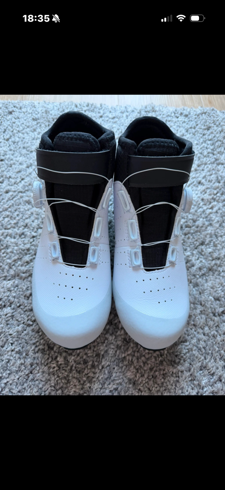 Used 2025 Fizik tempo Artica R5 Gore-tex bike — image 8 of 11