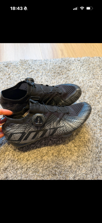 Used Dmt scarpe  nere numero 37 bike — image 1 of 6