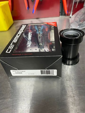 Używany 2024 CeramicSpeed PF4630 Coated Bottom Bracket bike — zdjęcie 2 z 2
