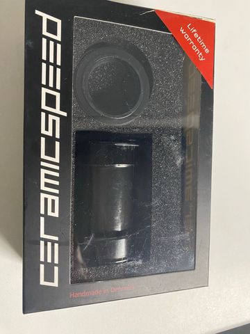 2024 CeramicSpeed PF4630 Coated Bottom Bracket Drivetrain & Pedals usato