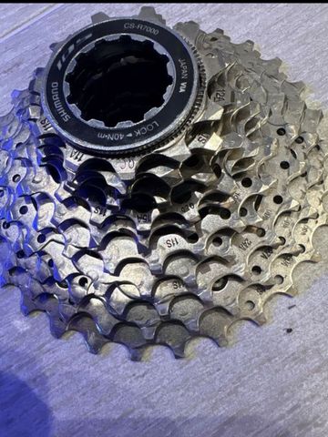 Shimano 105 Cassette 11/30 11v Drivetrain & Pedals usato