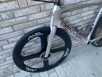 Used 2025 AIE Carbon 4 Spaak Wielset bike — image 2 of 4