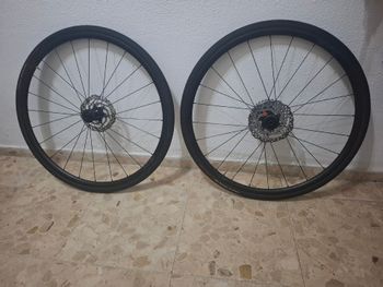 Used Dt Swiss Ruedas de carretera bike — image 2 of 8