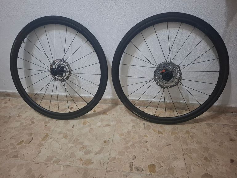 Used Dt Swiss Ruedas de carretera bike — image 2 of 8