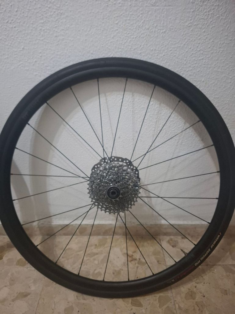 Used Dt Swiss Ruedas de carretera bike — image 5 of 8