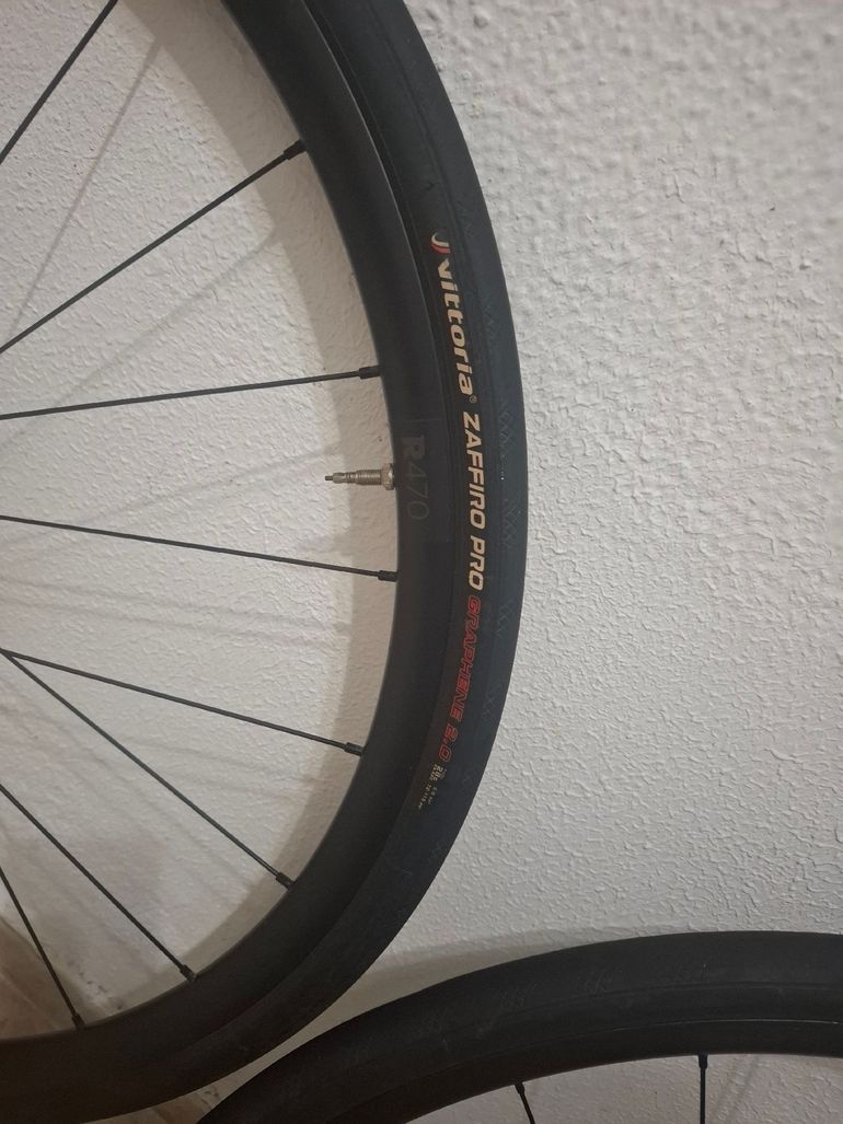 Used Dt Swiss Ruedas de carretera bike — image 4 of 8