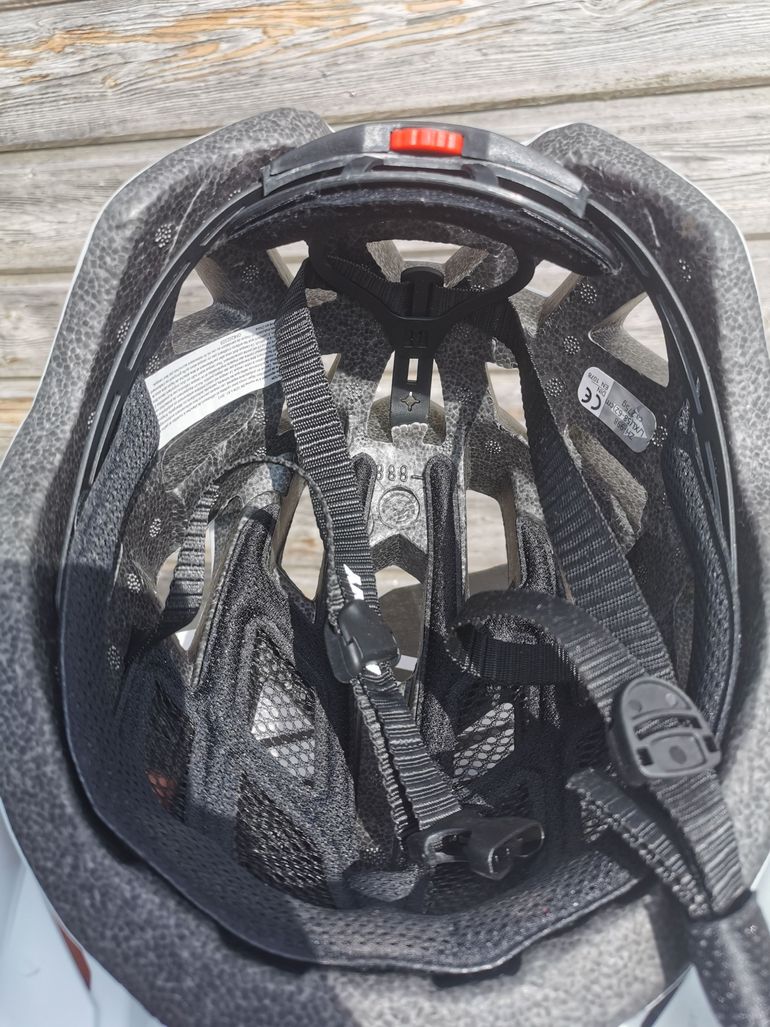 Used Kenny K-One Casque bike — image 4 of 5