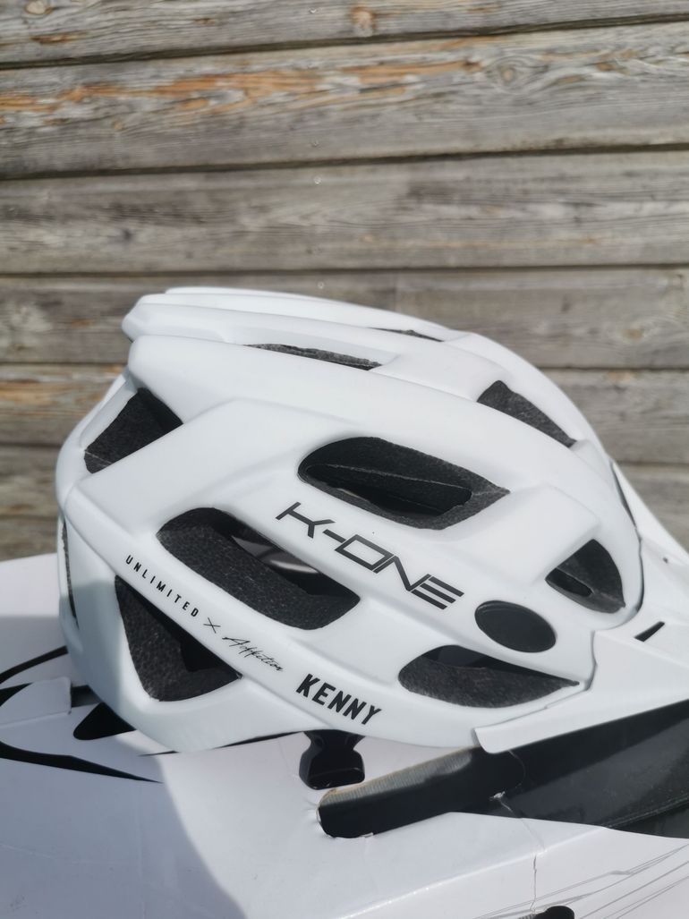 Used Kenny K-One Casque bike — image 2 of 5