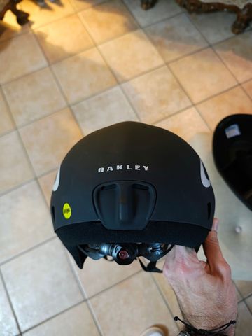 Gebrauchtes 2020 Oakley ARO7 ROAD Crono Helmet bike — Bild 5 von 13