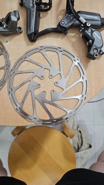 2025 SRAM Code Bronze Stealth Disc Brake bike de segunda mano — imagen 5 de 6