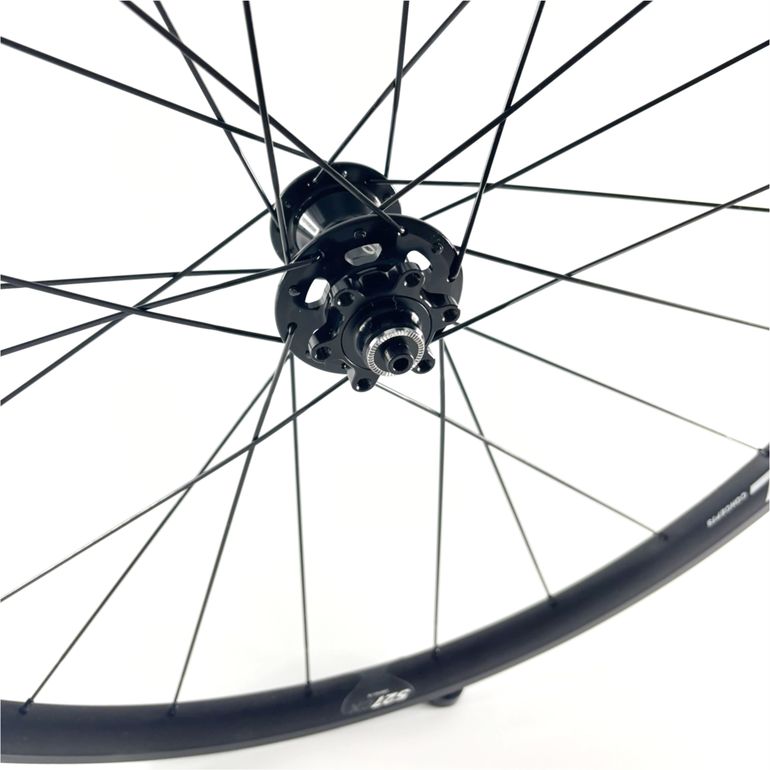 Used Oval Concepts 527 CX Laufrad Vorderrad 28" Alu Drahtreifen 6-Loch Disc bike — image 2 of 4