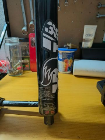 Used 2023 Fox 36 Performance Elite Series GRIP2 29-inch 160mm bike — image 4 of 5