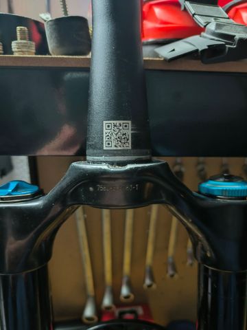 Used 2023 Fox 36 Performance Elite Series GRIP2 29-inch 160mm bike — image 3 of 5