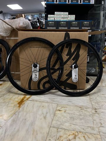 Brugt Campagnolo BORA WTO 45 DB 2WF 2024 bike — billede 2 af 10