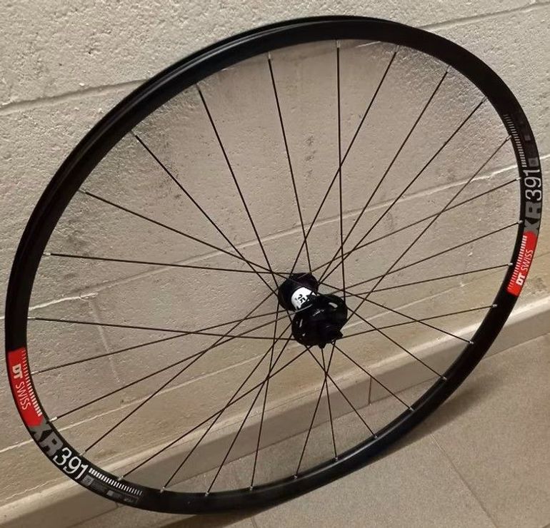 Used Dt Swiss Wheelset 2021 bike — image 2 of 6