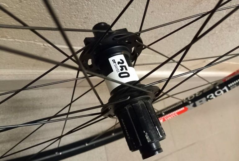 Used Dt Swiss Wheelset 2021 bike — image 5 of 6
