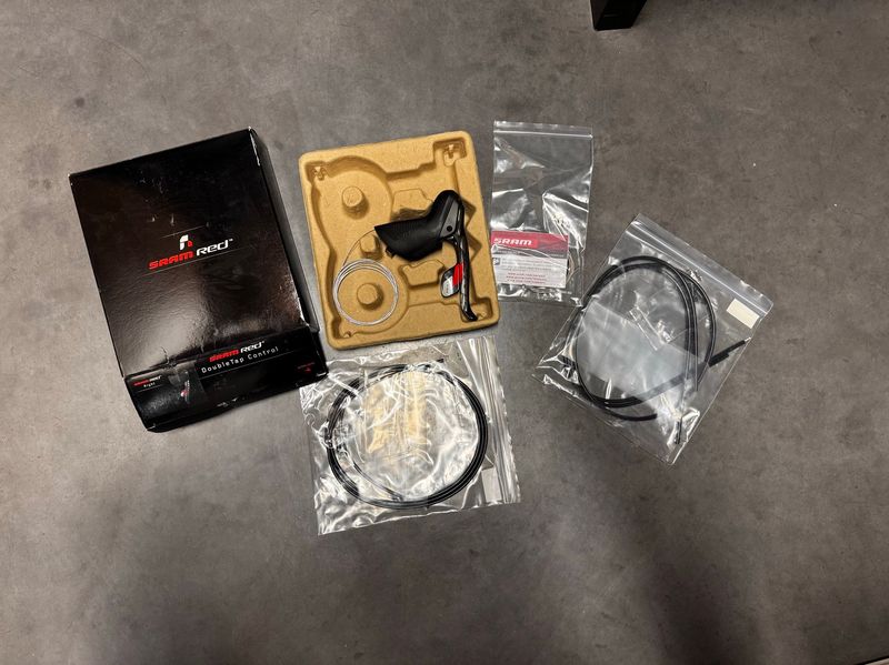 Used Sram RED eTap AXS 12-speed Right Shifter Drivetrain & Pedals
