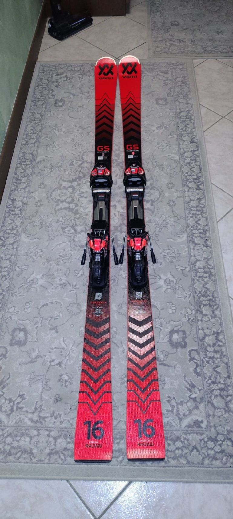 Used 2023 Völkl Racetiger GS Master 173cm bike — image 2 of 8