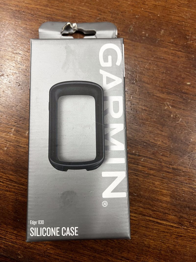 Used Garmin Silicon case edge 830 Tyres & Tubes