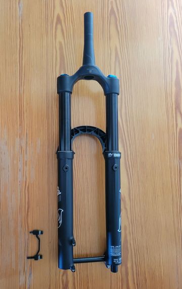 Fox 38 Rhythm Suspension Fork bike d'occasion — image 2 sur 8