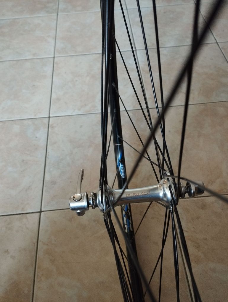 Used Shimano ruote bike — image 6 of 7