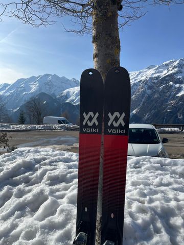 Used 2023 Völkl Mantra V.Werks Skis bike — image 2 of 4