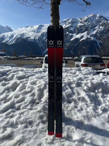 Used 2023 Völkl Mantra V.Werks Skis bike — image 1 of 4