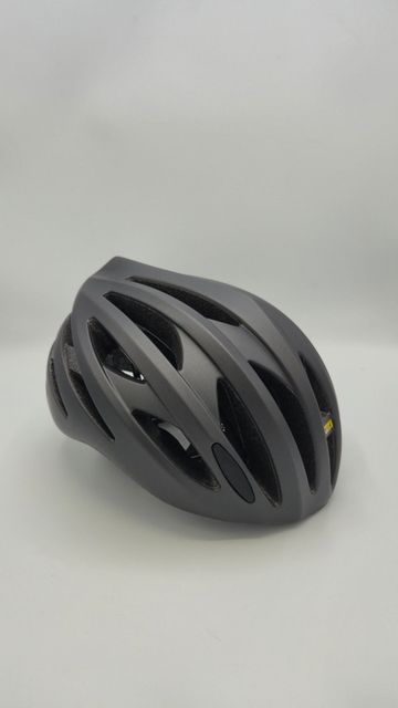 Used Mavic Aksium Elite Helmet bike — image 4 of 6