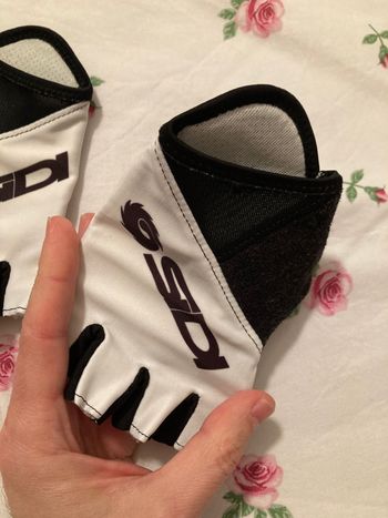 Used Sidi Guanti bike — image 2 of 3