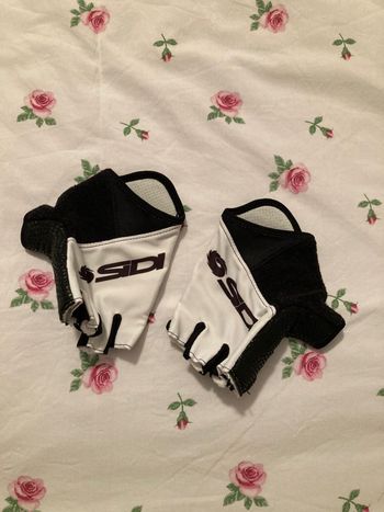 Used Sidi Guanti bike — image 1 of 3