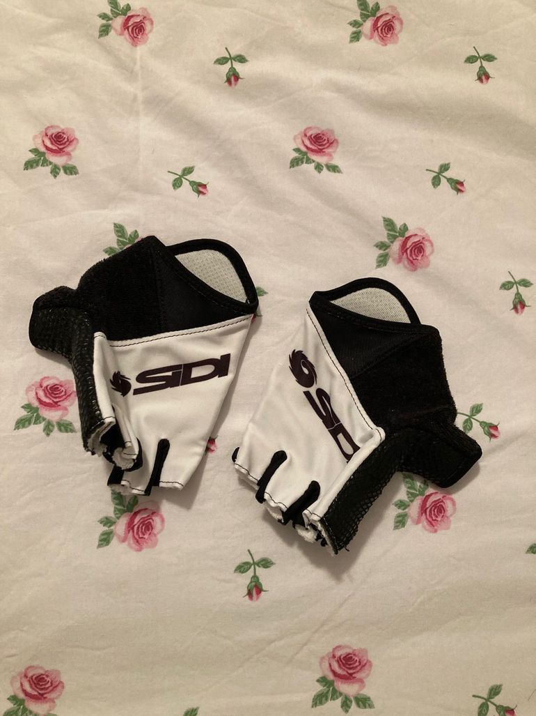 Used Sidi Guanti bike — image 1 of 3