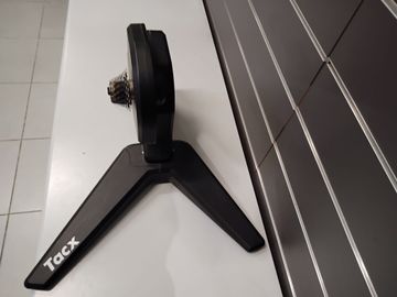Used Tacx Flow Smart Trainer bike — image 2 of 3