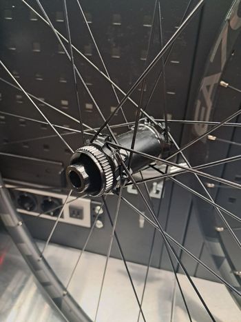 Used 2025 Easton EC70 AX Wheelset bike — image 6 of 9
