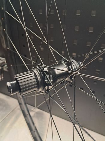 Used 2025 Easton EC70 AX Wheelset bike — image 8 of 9