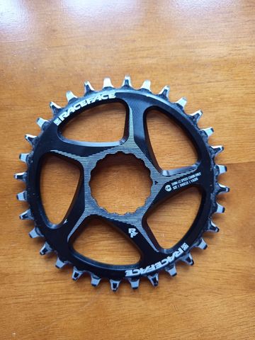 Race Face Cinch Direct Mount Chainring Drivetrain & Pedals usato