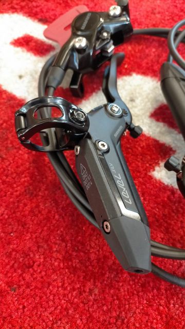 Used Sram Level Silver Stealth 2 Pistons bike — image 5 of 5