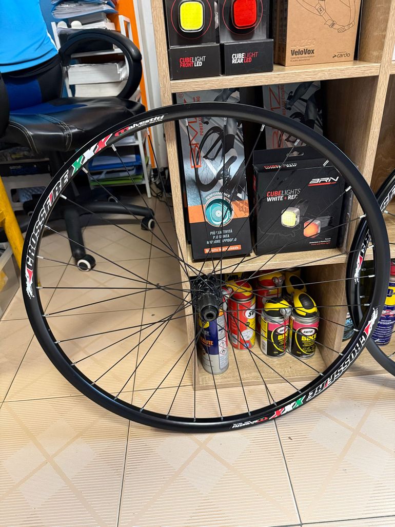 Used 2026 crossfire bike — image 3 of 4